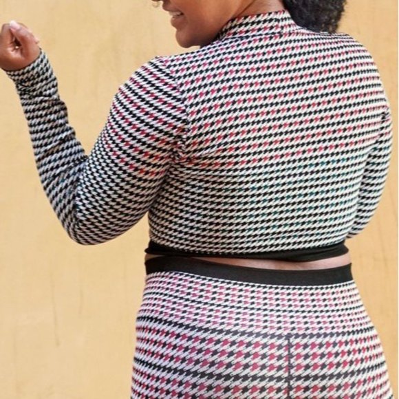 Fabletics Camryn Houndstooth Seamless Long Sleeve Top Red Green Black size XL - Picture 2 of 16